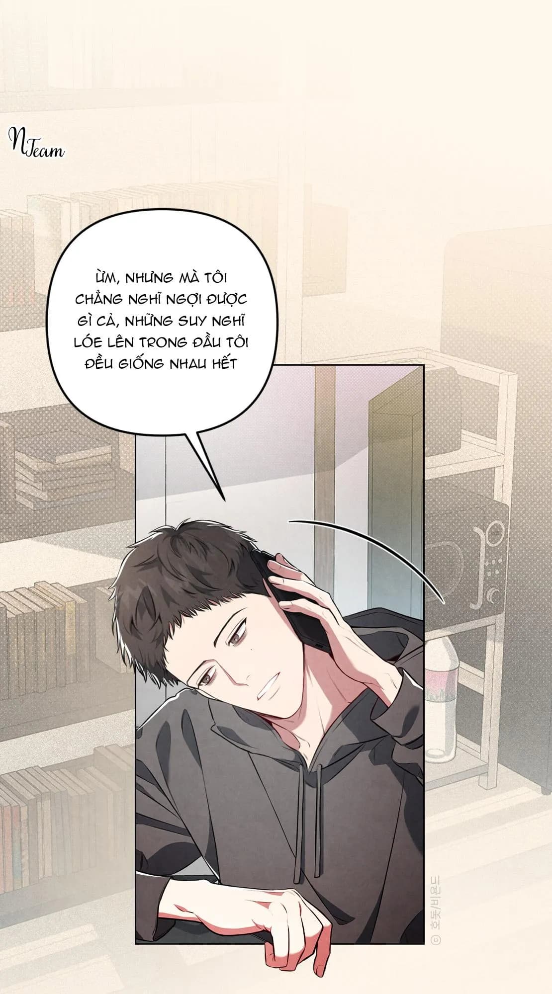 Giữa công và tư